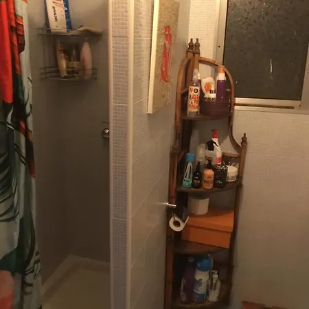 Quarto em Acomodações Particulares Nankurunaisa
