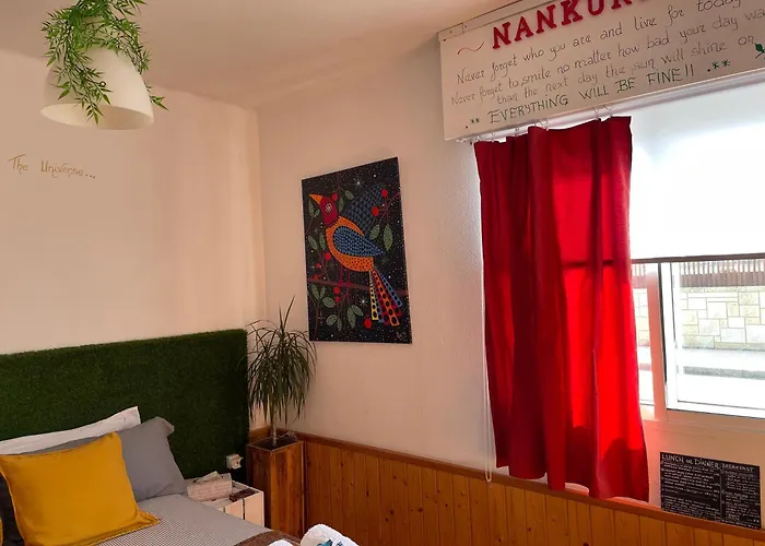 Nankurunaisa Homestay *
